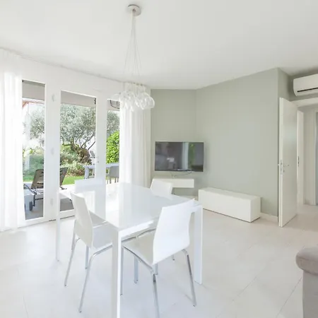 Villaggio Les Maisons - Immobiliare Pacella Lido di Jesolo